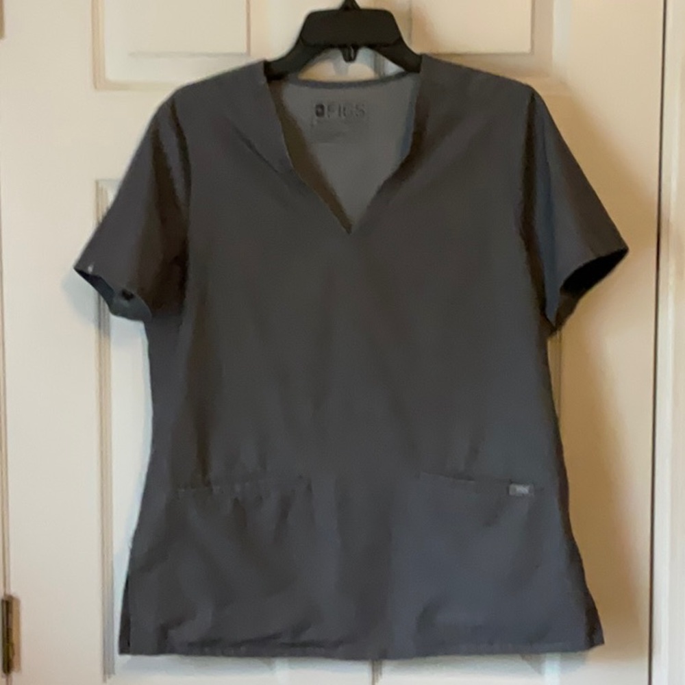 Figs Technical Collection Hospital Medical Professional Scrub Top Size Medium